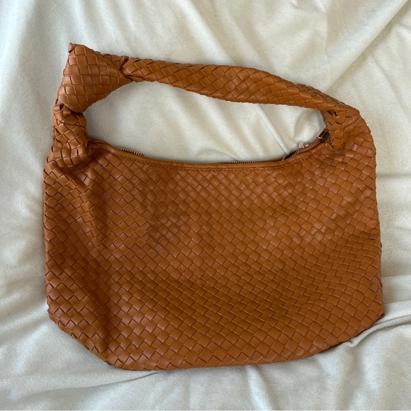Melie Bianco Woven Tan Bag - Picture 4 of 9